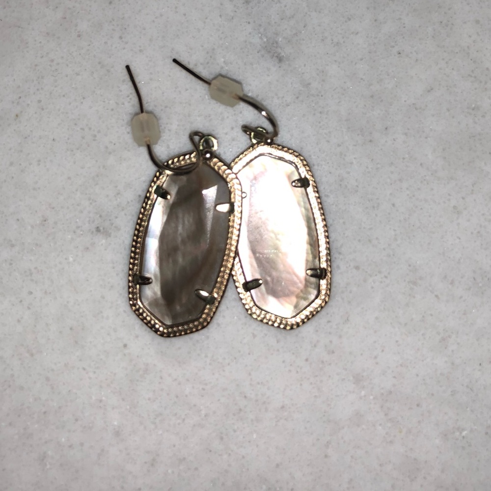 Kendra Scott Dani earrings in rose gold